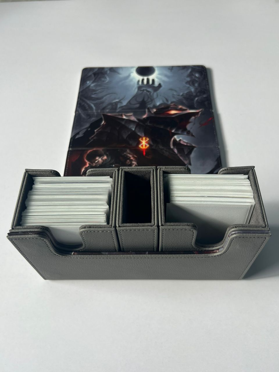 The Struggler: Dueling Guard Elite Deckbox