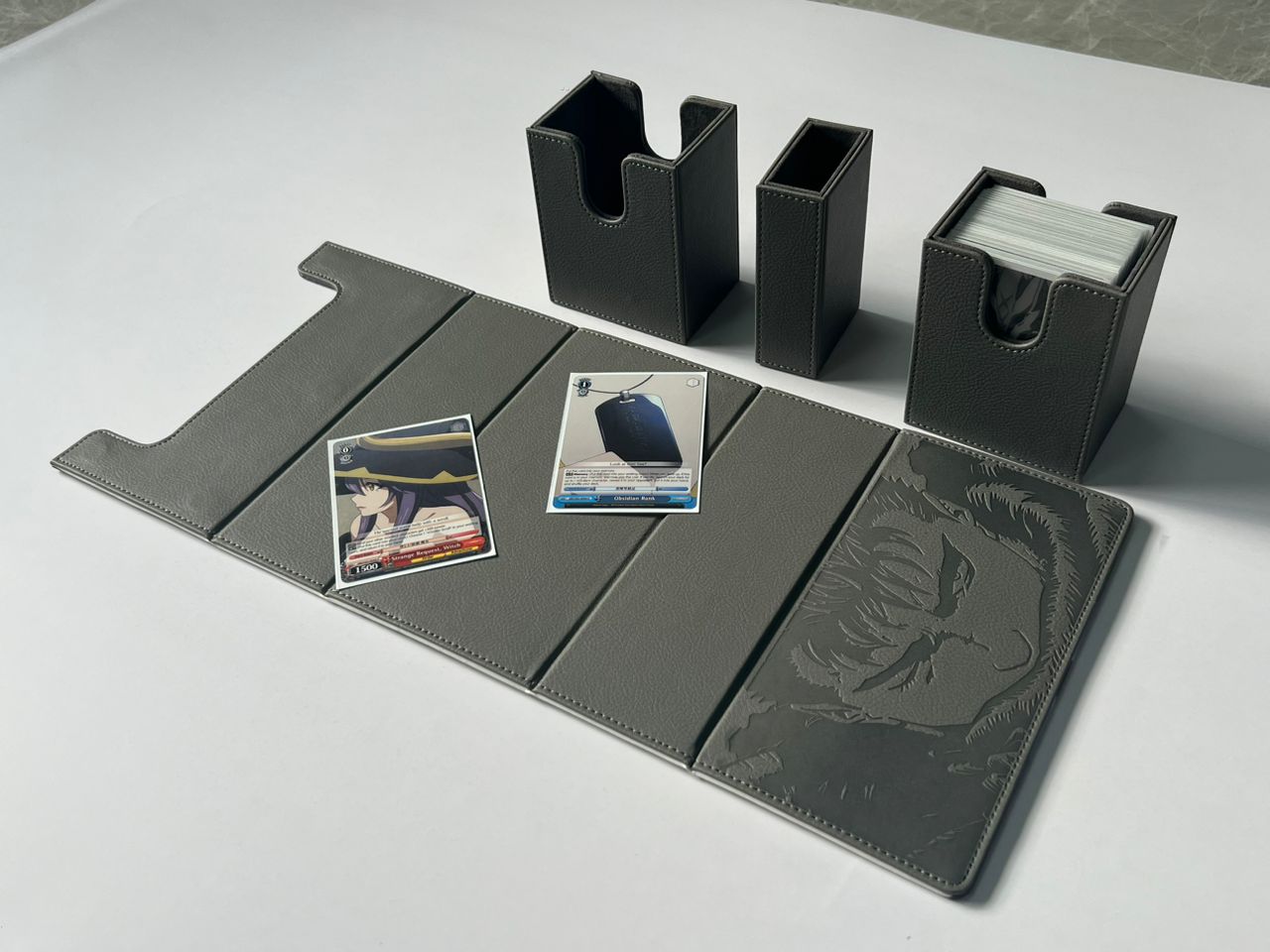 The Struggler: Dueling Guard Elite Deckbox